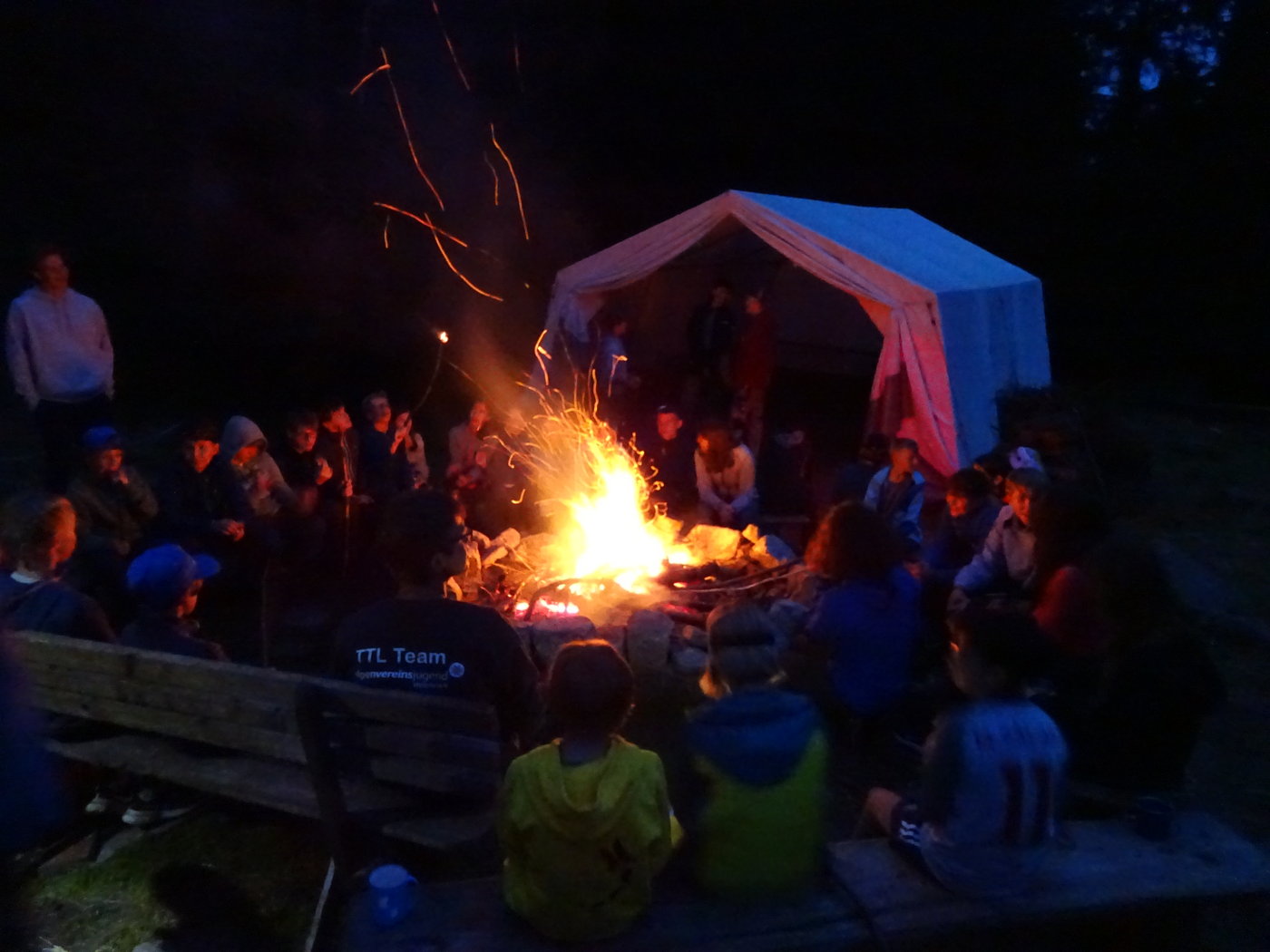 Lagerfeeling pur an der Feuerstelle...